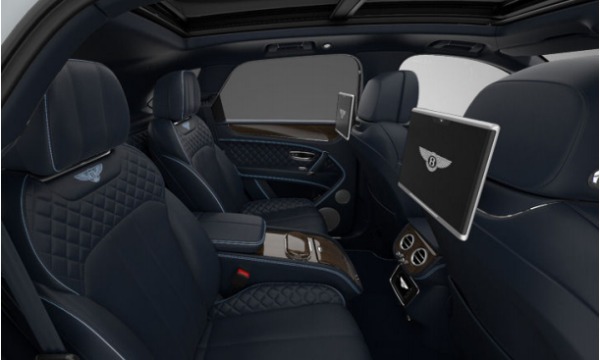 Used 2017 Bentley Bentayga W12 for sale Sold at Maserati of Greenwich in Greenwich CT 06830 7
