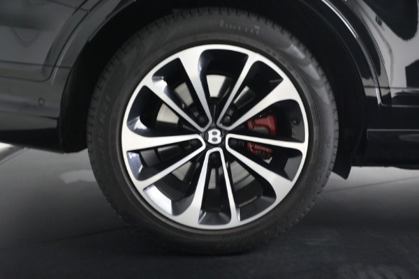 Used 2022 Bentley Bentayga V8 for sale $137,900 at Maserati of Greenwich in Greenwich CT 06830 15