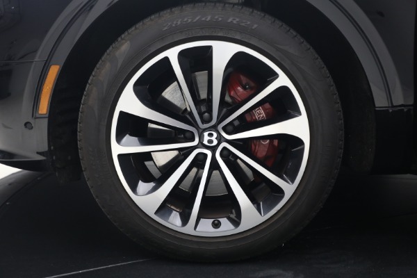 Used 2022 Bentley Bentayga V8 for sale $137,900 at Maserati of Greenwich in Greenwich CT 06830 17