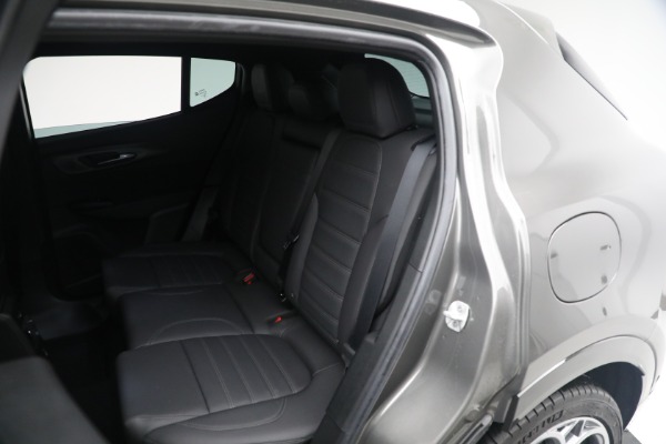 Used 2024 Alfa Romeo Tonale Hybrid Veloce for sale $26,900 at Maserati of Greenwich in Greenwich CT 06830 25
