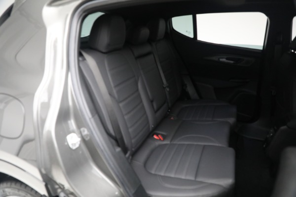Used 2024 Alfa Romeo Tonale Hybrid Veloce for sale $26,900 at Maserati of Greenwich in Greenwich CT 06830 26