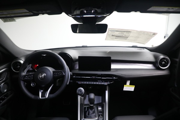 Used 2024 Alfa Romeo Tonale Hybrid Veloce for sale $26,900 at Maserati of Greenwich in Greenwich CT 06830 28