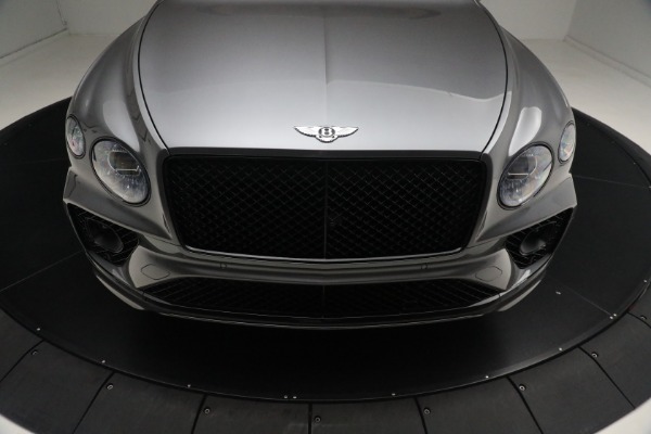 Used 2023 Bentley Bentayga Azure Hybrid for sale $159,900 at Maserati of Greenwich in Greenwich CT 06830 16