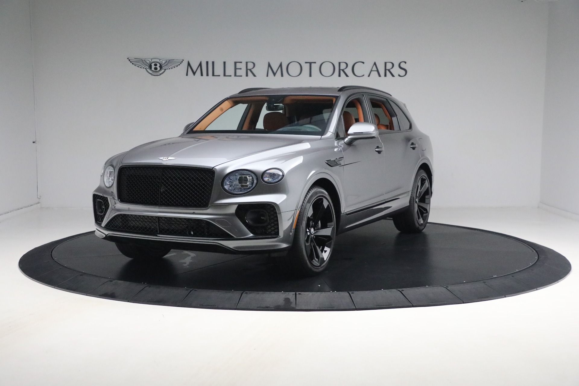 Used 2023 Bentley Bentayga Azure Hybrid for sale $159,900 at Maserati of Greenwich in Greenwich CT 06830 1