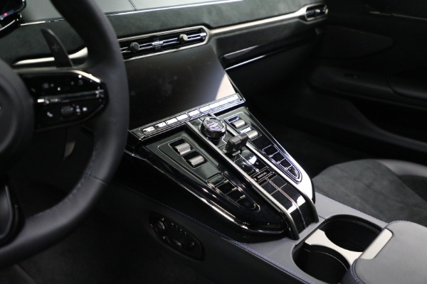 Used 2025 Aston Martin Vantage for sale $196,900 at Maserati of Greenwich in Greenwich CT 06830 22