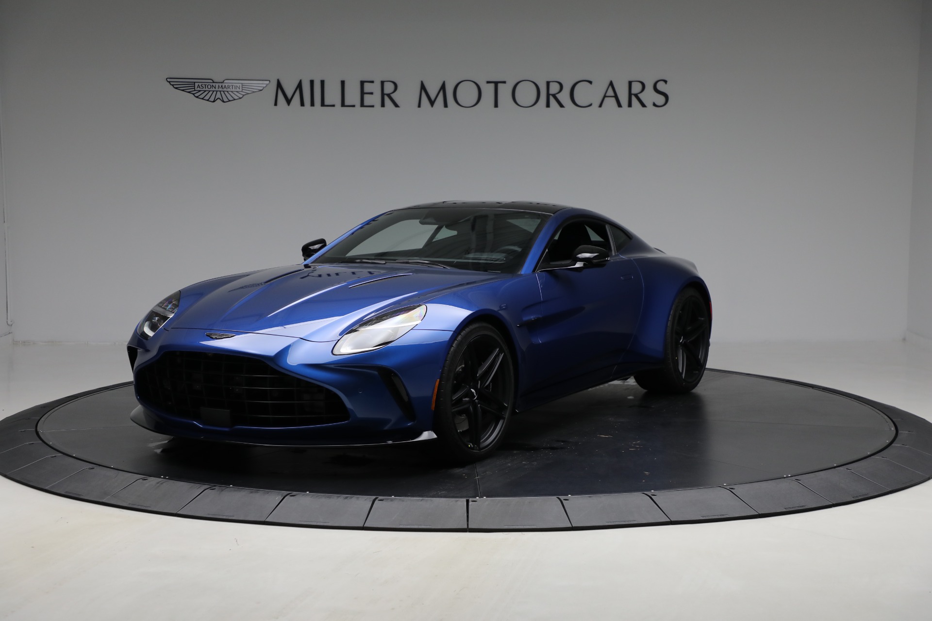 Used 2025 Aston Martin Vantage for sale $196,900 at Maserati of Greenwich in Greenwich CT 06830 1