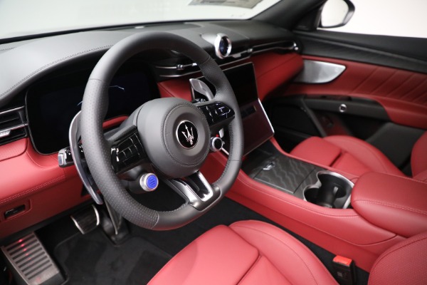 New 2025 Maserati Grecale for sale $84,856 at Maserati of Greenwich in Greenwich CT 06830 13