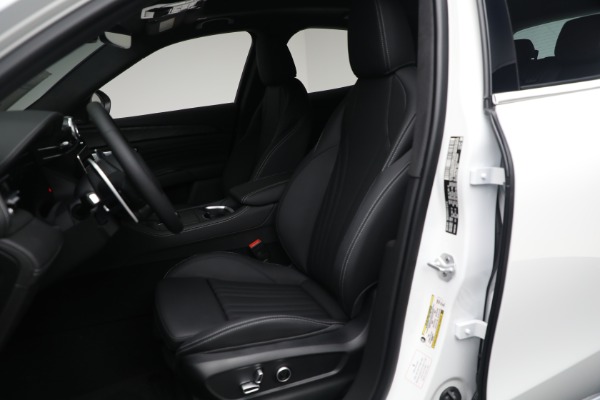 New 2025 Maserati Grecale for sale $71,901 at Maserati of Greenwich in Greenwich CT 06830 14