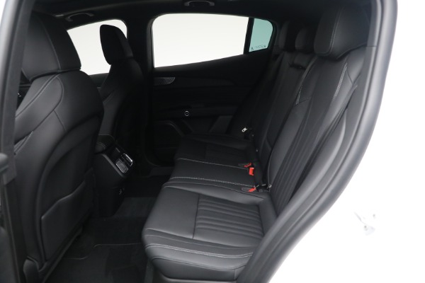 New 2025 Maserati Grecale for sale $71,901 at Maserati of Greenwich in Greenwich CT 06830 17