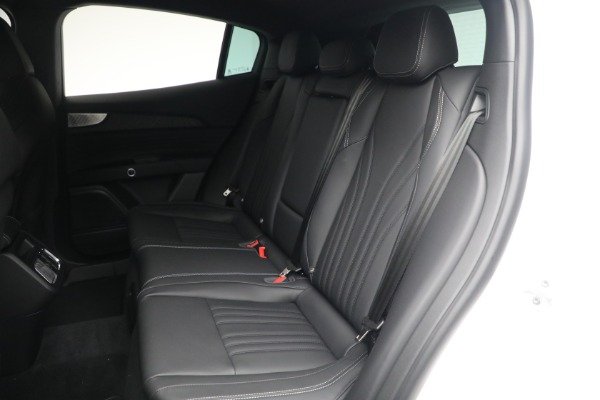 New 2025 Maserati Grecale for sale $71,901 at Maserati of Greenwich in Greenwich CT 06830 18
