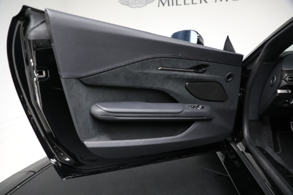 Used 2025 Aston Martin Vantage for sale $189,900 at Maserati of Greenwich in Greenwich CT 06830 13
