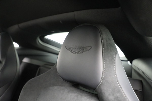 Used 2025 Aston Martin Vantage for sale $189,900 at Maserati of Greenwich in Greenwich CT 06830 17