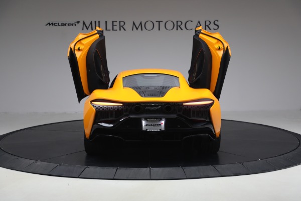 Used 2024 McLaren Artura Performance for sale $192,900 at Maserati of Greenwich in Greenwich CT 06830 17