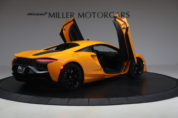 Used 2024 McLaren Artura Performance for sale $192,900 at Maserati of Greenwich in Greenwich CT 06830 18