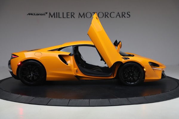 Used 2024 McLaren Artura Performance for sale $192,900 at Maserati of Greenwich in Greenwich CT 06830 19