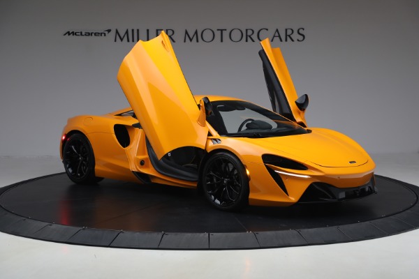 Used 2024 McLaren Artura Performance for sale $192,900 at Maserati of Greenwich in Greenwich CT 06830 20