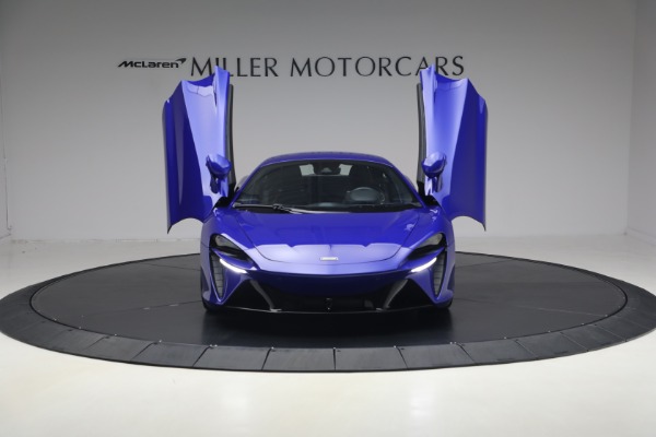 Used 2024 McLaren Artura Vision for sale $197,900 at Maserati of Greenwich in Greenwich CT 06830 13