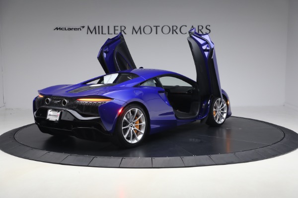 Used 2024 McLaren Artura Vision for sale $197,900 at Maserati of Greenwich in Greenwich CT 06830 18