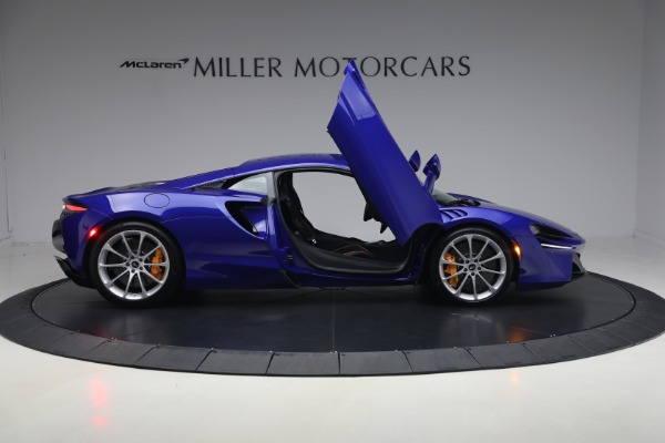 Used 2024 McLaren Artura Vision for sale $197,900 at Maserati of Greenwich in Greenwich CT 06830 19