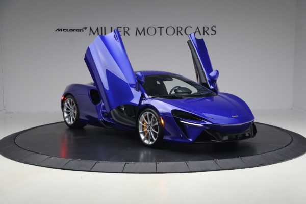 Used 2024 McLaren Artura Vision for sale $197,900 at Maserati of Greenwich in Greenwich CT 06830 20