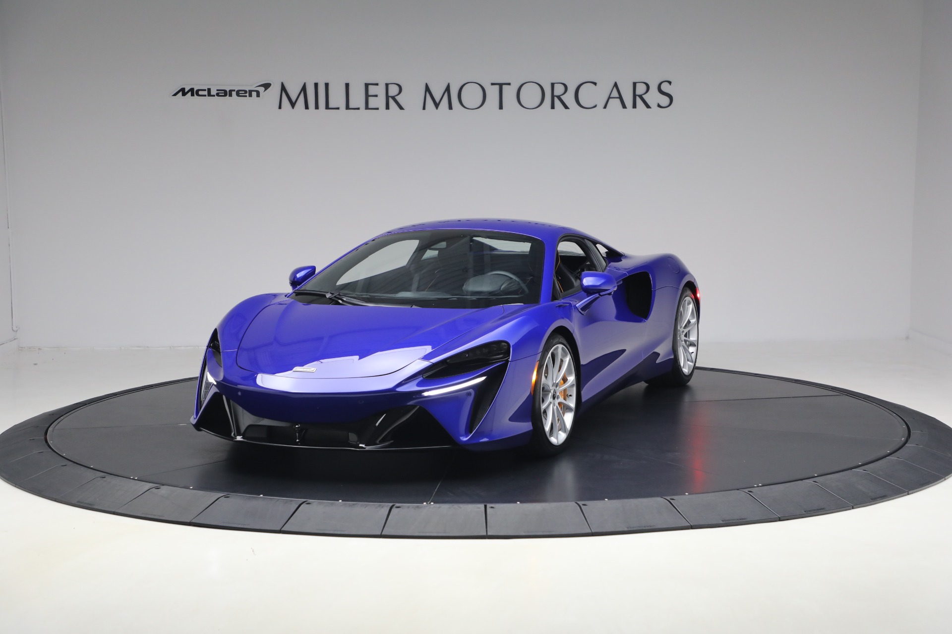 Used 2024 McLaren Artura Vision for sale $197,900 at Maserati of Greenwich in Greenwich CT 06830 1