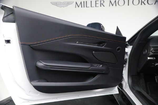 New 2026 Aston Martin Vantage S for sale $251,000 at Maserati of Greenwich in Greenwich CT 06830 16
