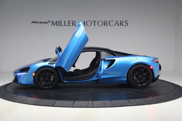 Used 2024 McLaren Artura Performance for sale $182,900 at Maserati of Greenwich in Greenwich CT 06830 15