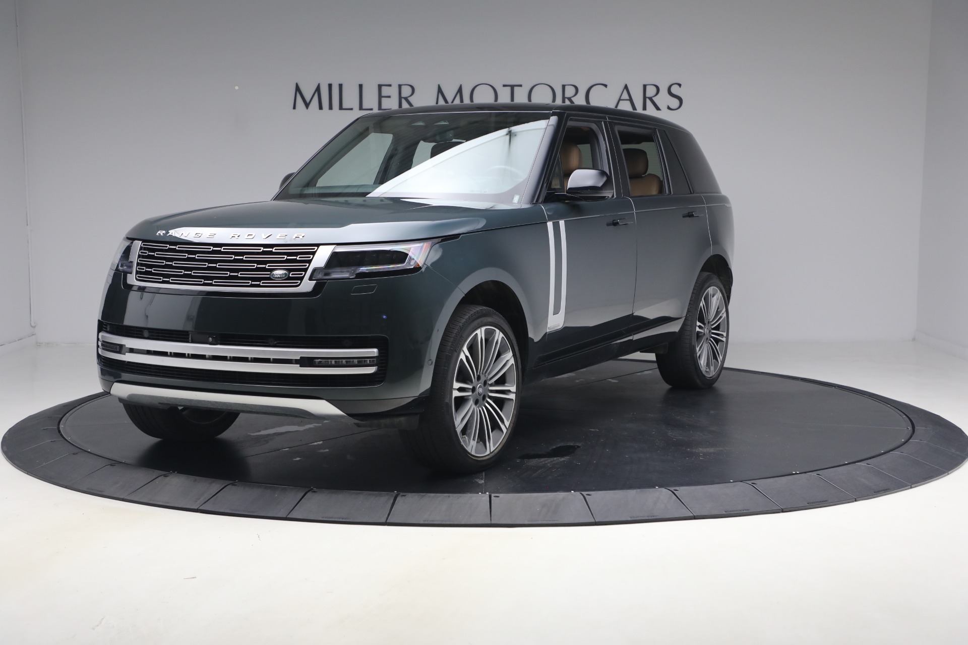 Used 2025 Land Rover Range Rover P530 Autobiography LWB for sale $152,900 at Maserati of Greenwich in Greenwich CT 06830 1