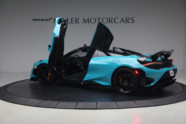 Used 2022 McLaren 765LT Spider for sale $599,900 at Maserati of Greenwich in Greenwich CT 06830 16