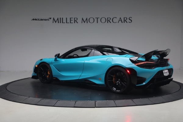 Used 2022 McLaren 765LT Spider for sale $599,900 at Maserati of Greenwich in Greenwich CT 06830 24